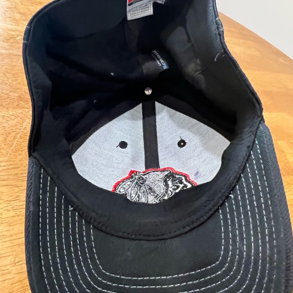 Reebok NHL Hockey Chicago Blackhawks Fitted Baseball Hat Cap - Picture 4 of 6